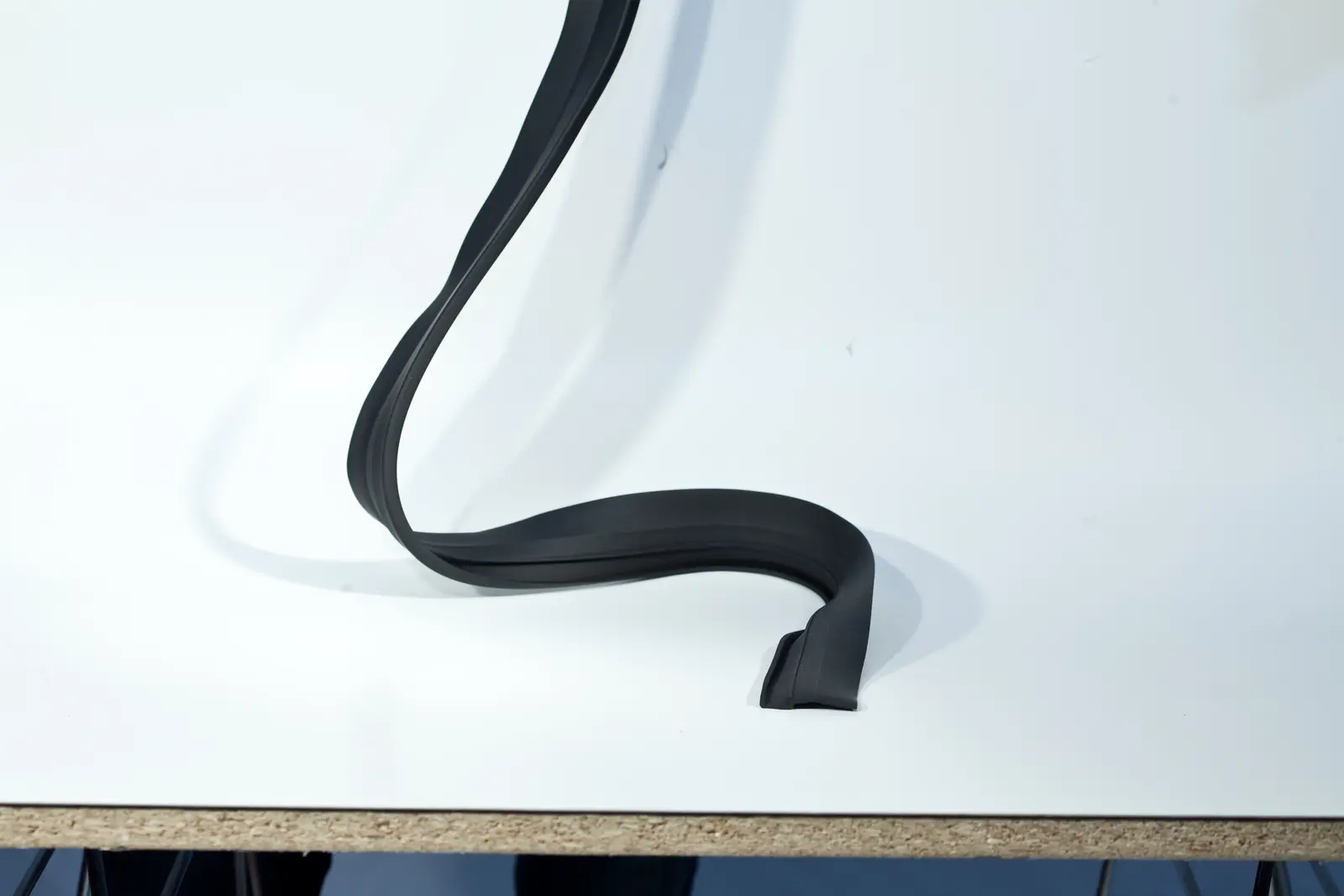 Kunststoffprofile im Studio arrangiert